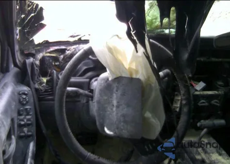 2000 Jeep Cherokee Classic из США, поврежденный, VIN 1J4FF58S7YL249671